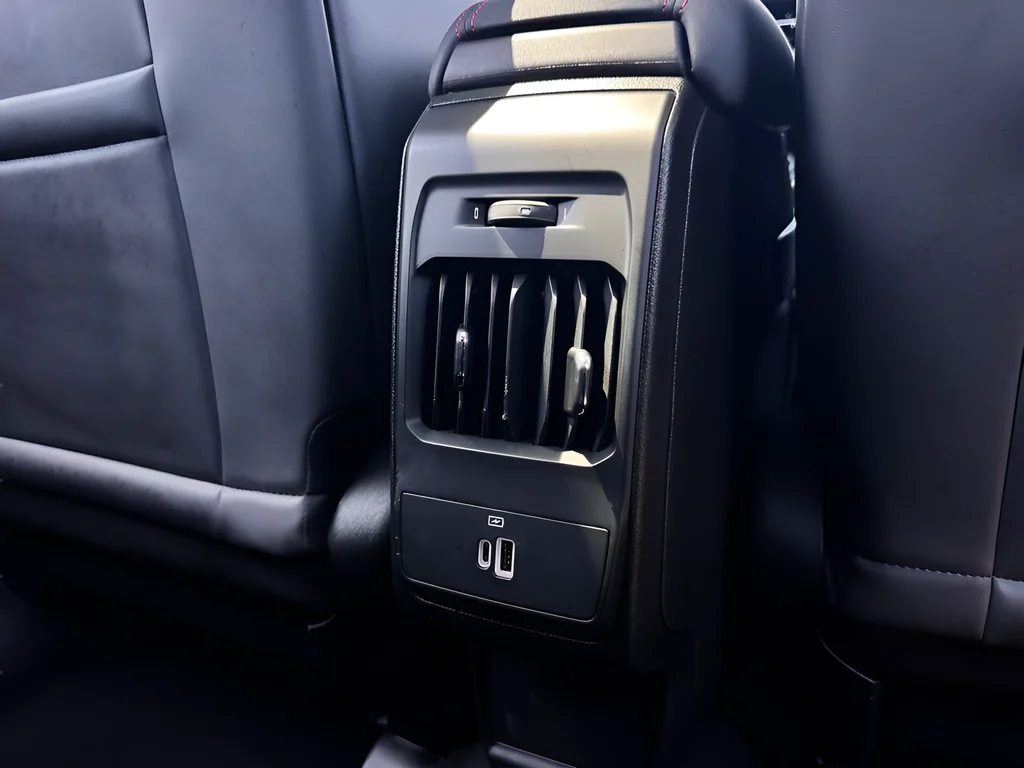 Used 2024 Blue Alfa Romeo Veloce image 19