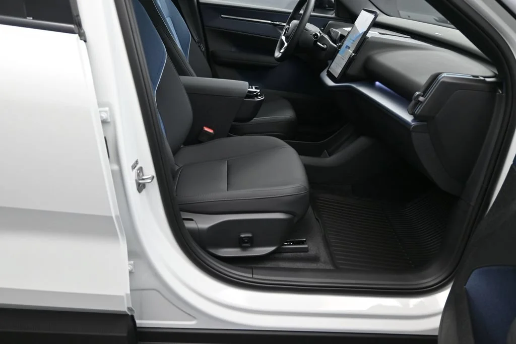 New 2026 White Volvo Twin Motor Performance Plus image 19