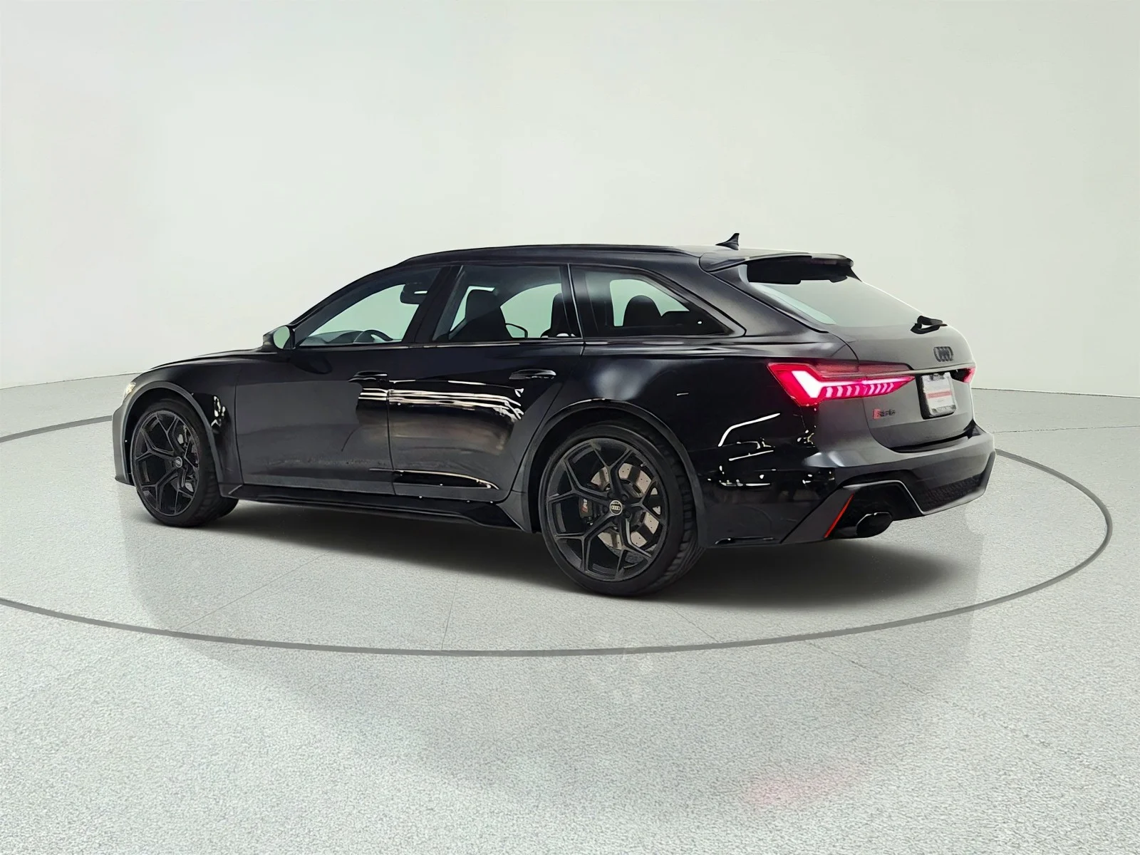 Used 2024 Sebring Black Crystal Effect Audi performance 4.0 TFSI quattro image 7
