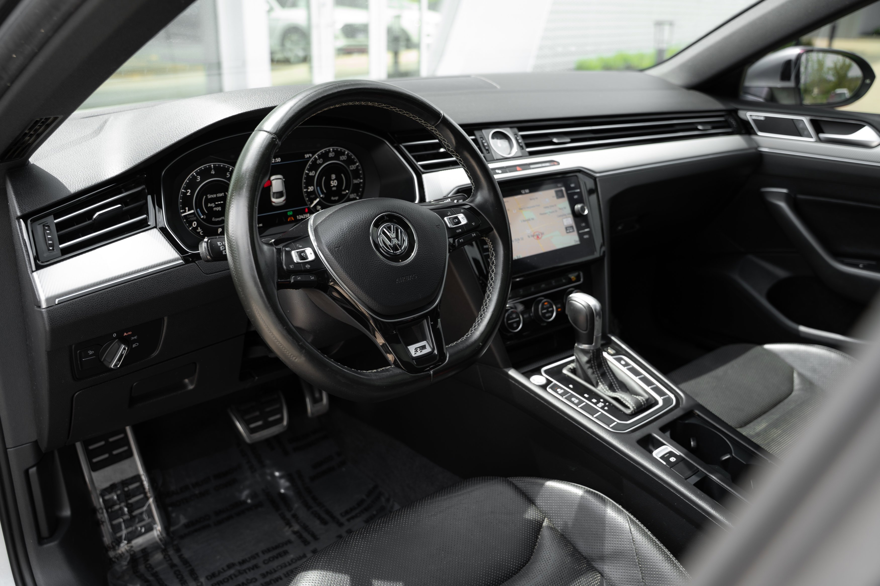 Used 2019 Pyrite Silver Metallic Volkswagen SEL Premium R-Line image 10