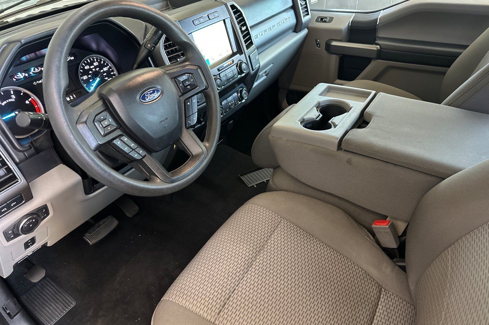 Used 2019 White Ford XLT image 9