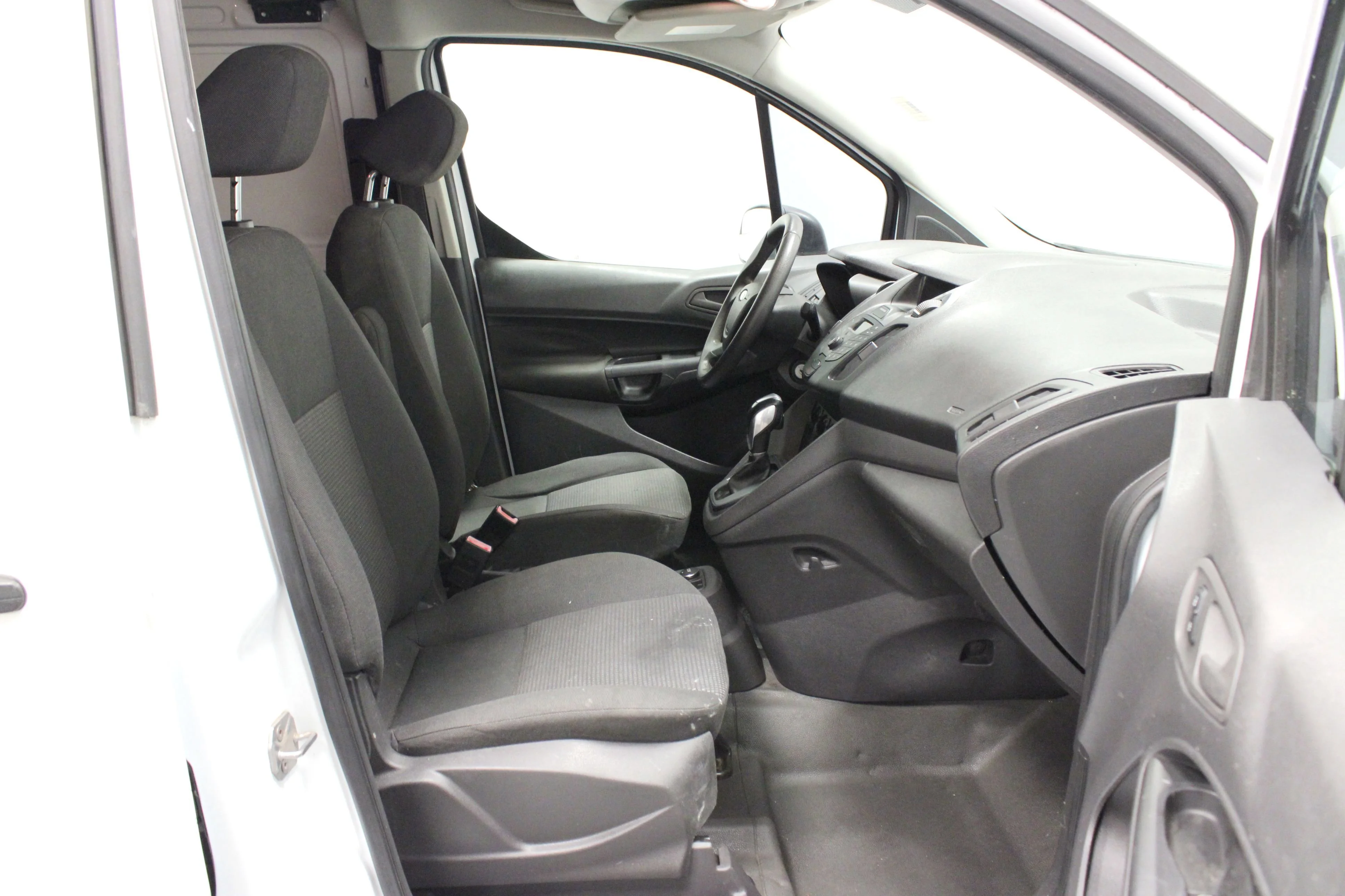 Used 2015 Frozen White Ford XL image 14