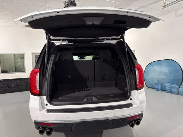 Used 2023 White GMC Denali image 9