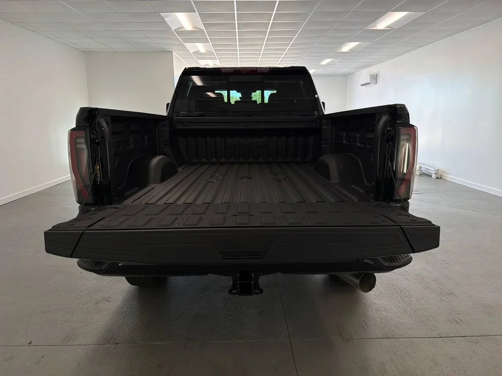 New 2026 Onyx Black GMC AT4 image 7
