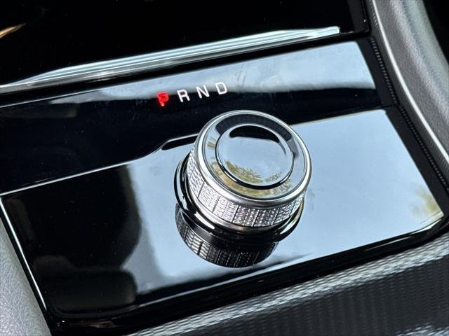 New 2026 Diamond Black Crystal Pearl-Coat Exterior Paint Jeep Laredo X image 37
