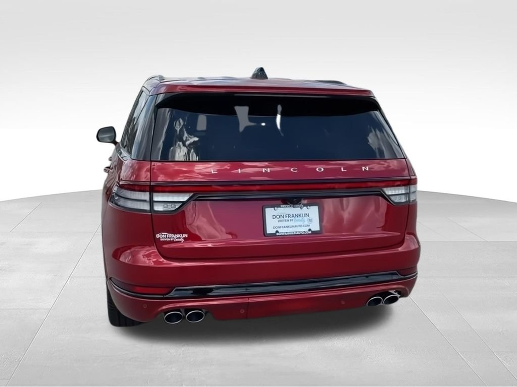 New 2026 Red Lincoln Premiere image 7