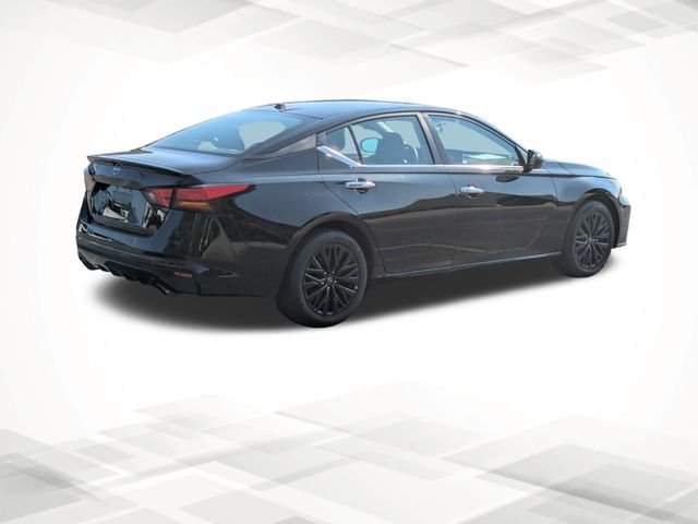 Used 2025 Black Nissan 2.5 SV image 4