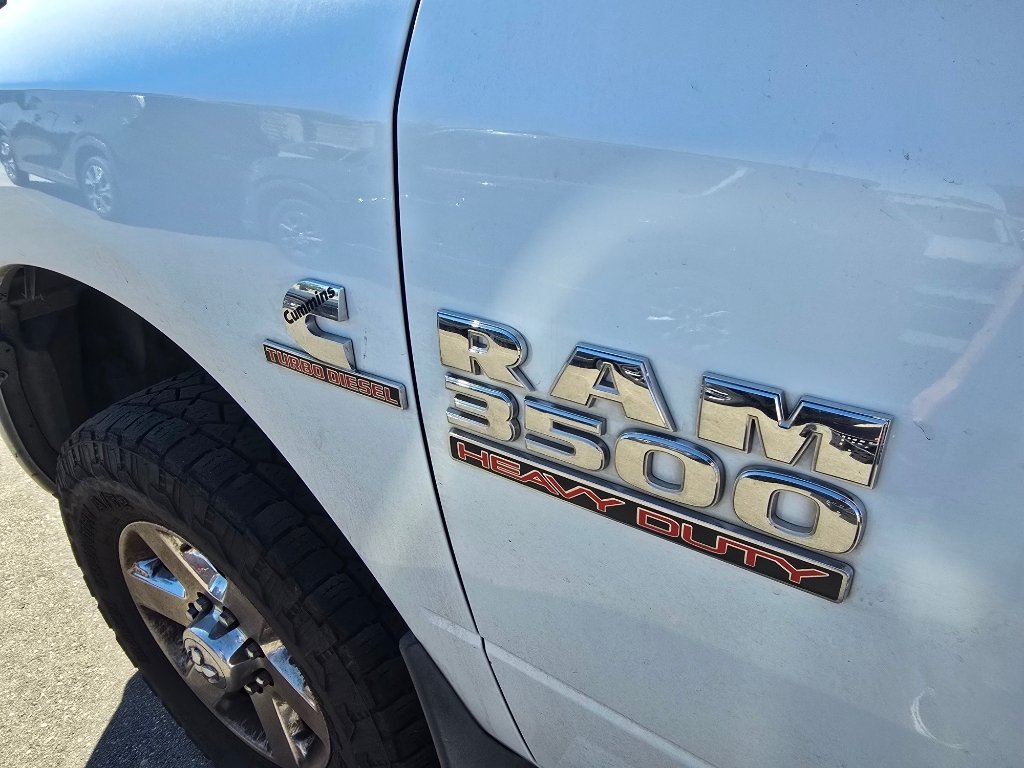 Used 2015 Bright White Clearcoat Ram Big Horn image 10