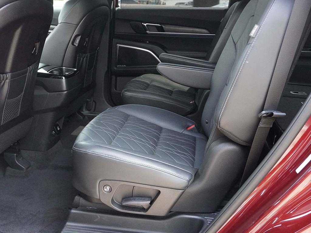 Used 2024 Red Kia SX-Prestige X-Line image 40