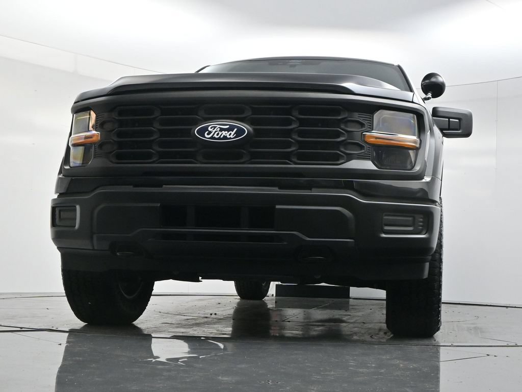 Used 2025 Black Metallic Ford XL image 46