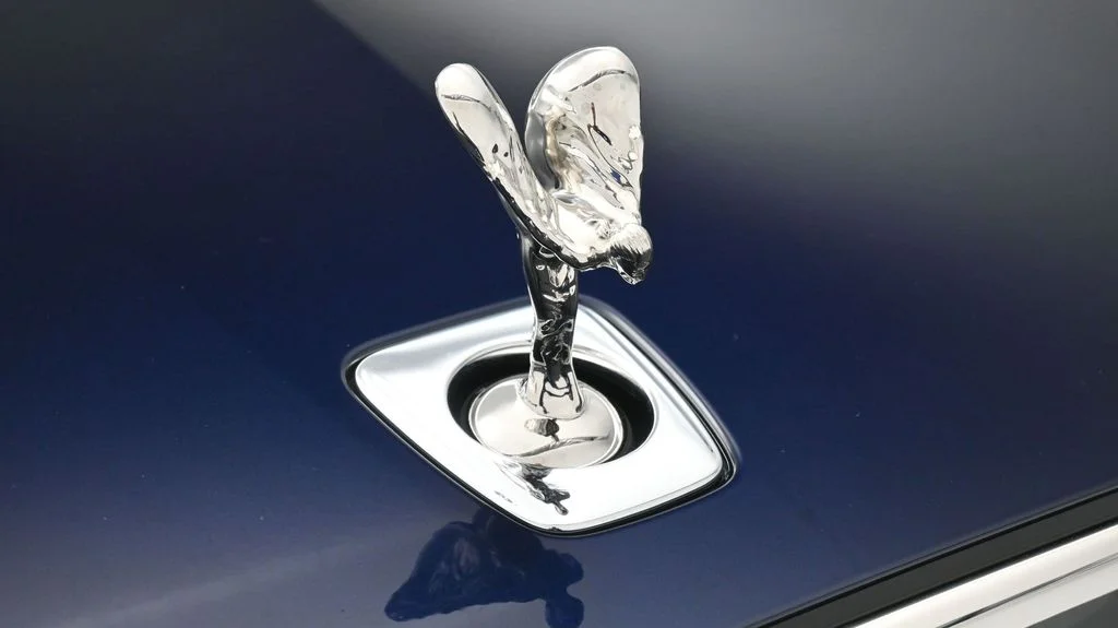 New 2027 Black Rolls-Royce  image 7