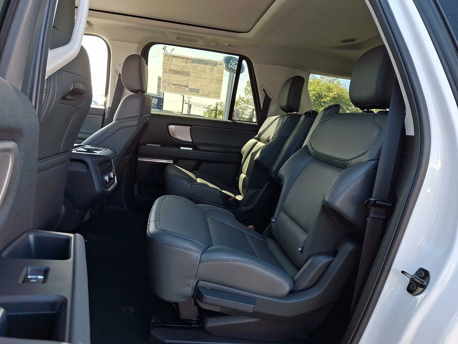 New 2026 Star White Metallic Tri-Coat Ford MAX Active image 8