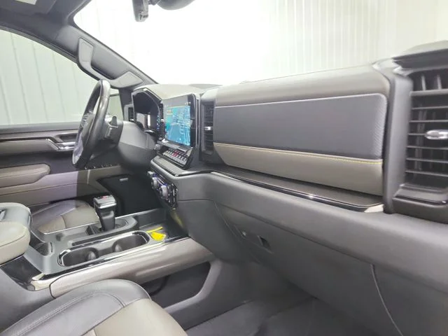 Used 2022 White Chevrolet ZR2 image 39