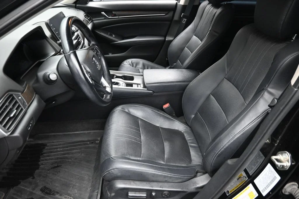 Used 2018 Black Honda EX-L image 16