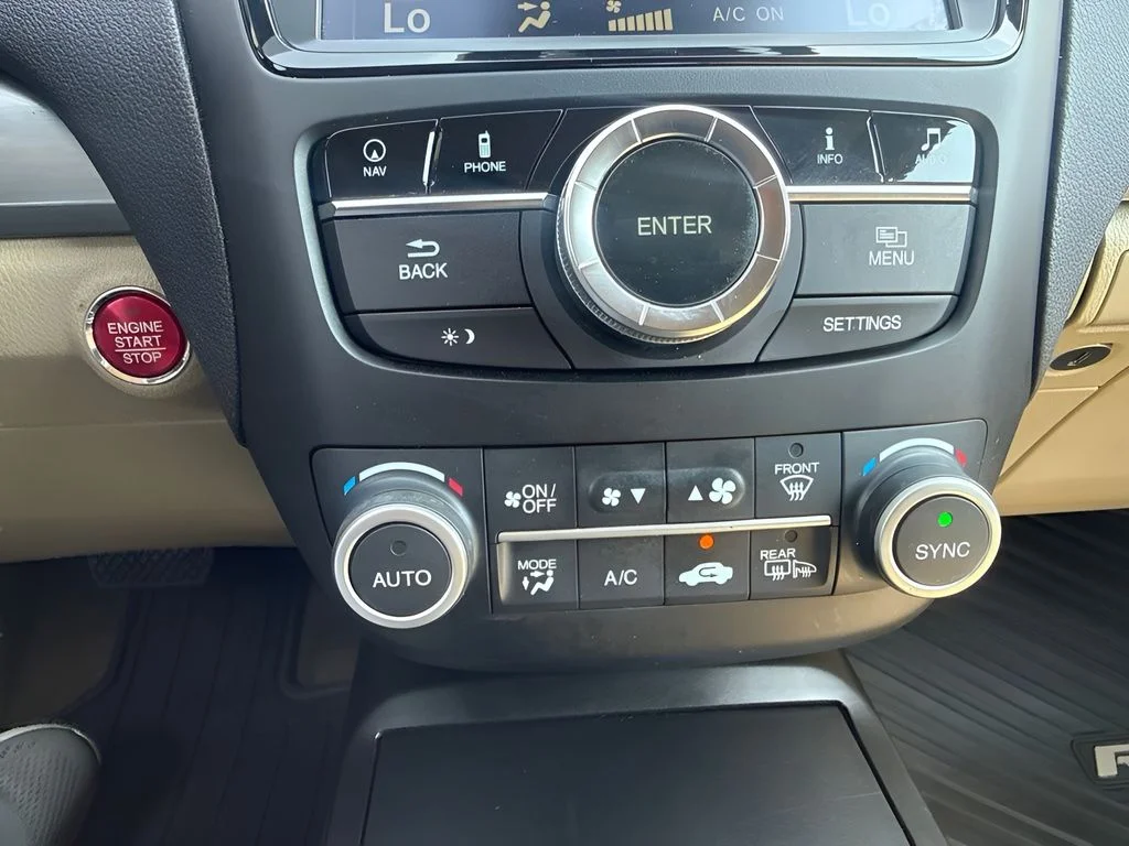 Used 2016  Acura Base image 21