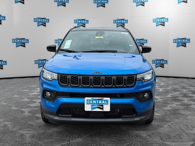 New 2025 Hydro Blue Pearl-Coat Exterior Paint Jeep Limited image 8