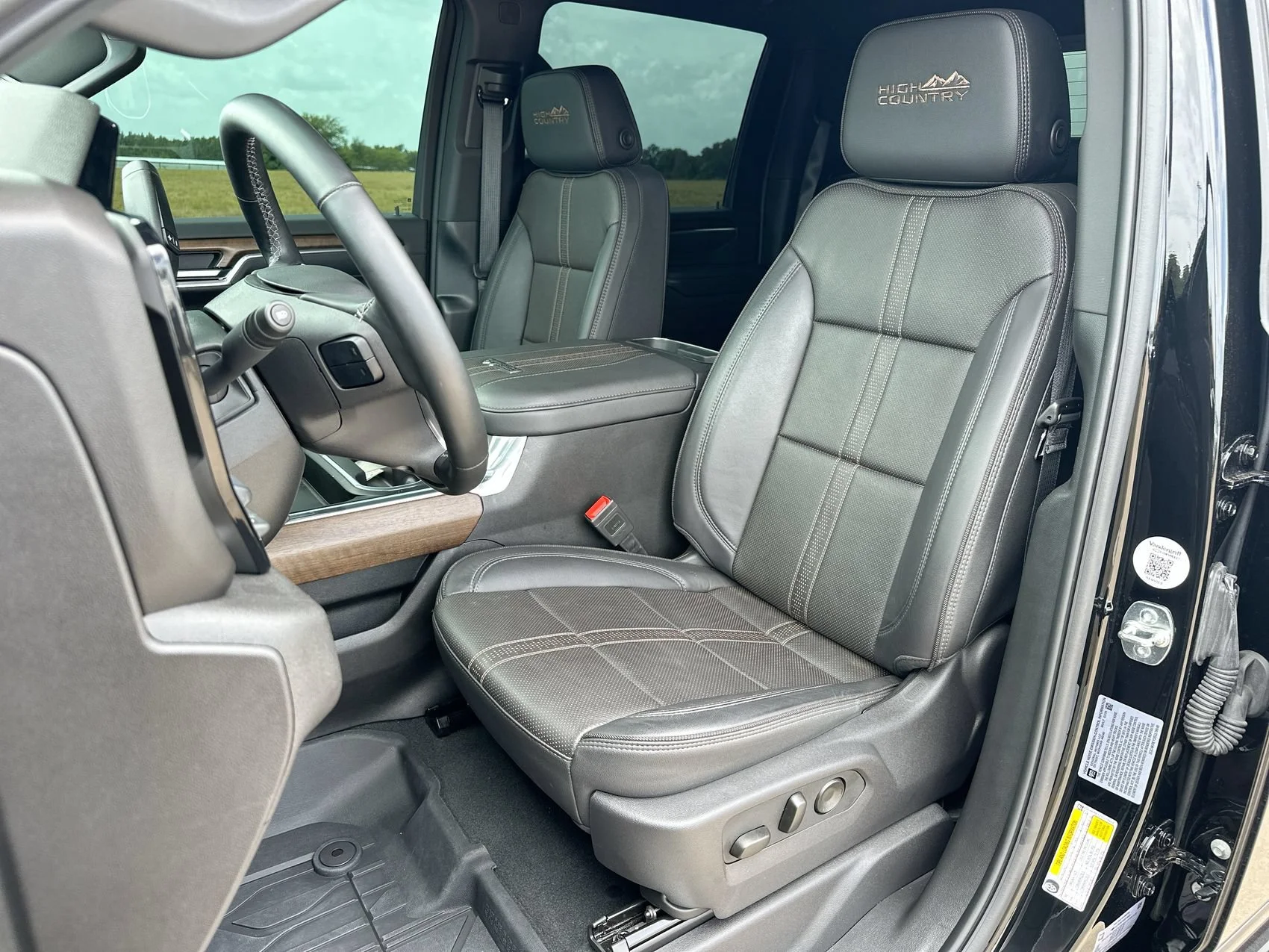 Used 2025 Black Chevrolet High Country image 11