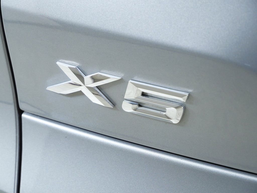 Certified Used 2024 Skyscraper Grey Metallic BMW xDrive40i image 16