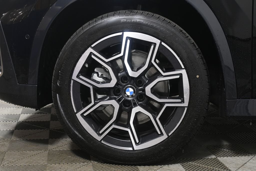New 2026 Jet Black BMW xDrive28i image 12