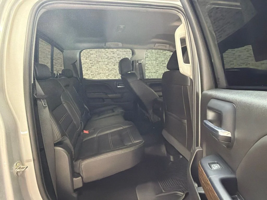Used 2018 Quicksilver Metallic GMC Denali image 12