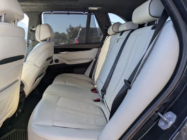 Used 2016 Blue BMW xDrive50i image 10