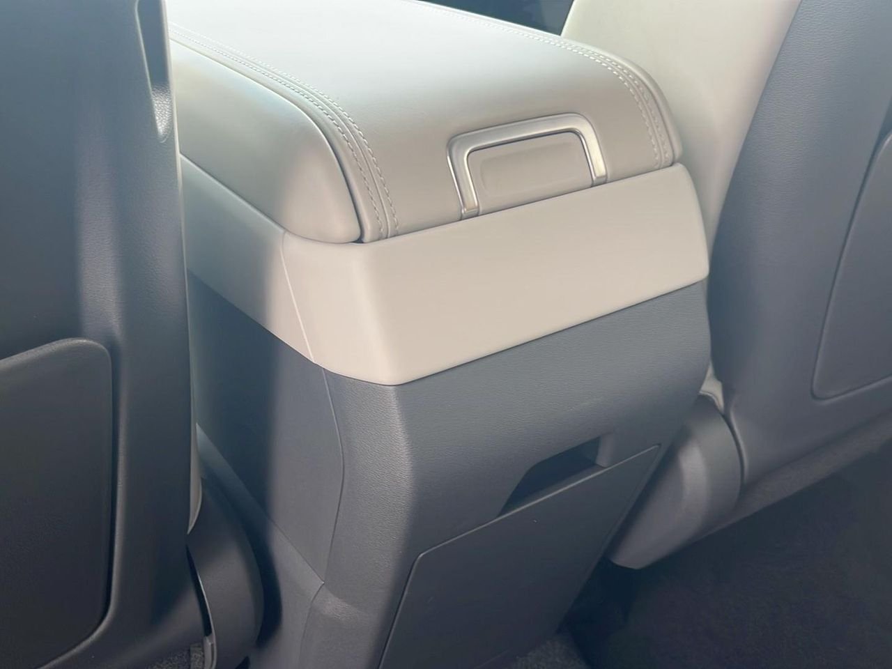 New 2026 Hampton Gray Hyundai SEL AWD image 45