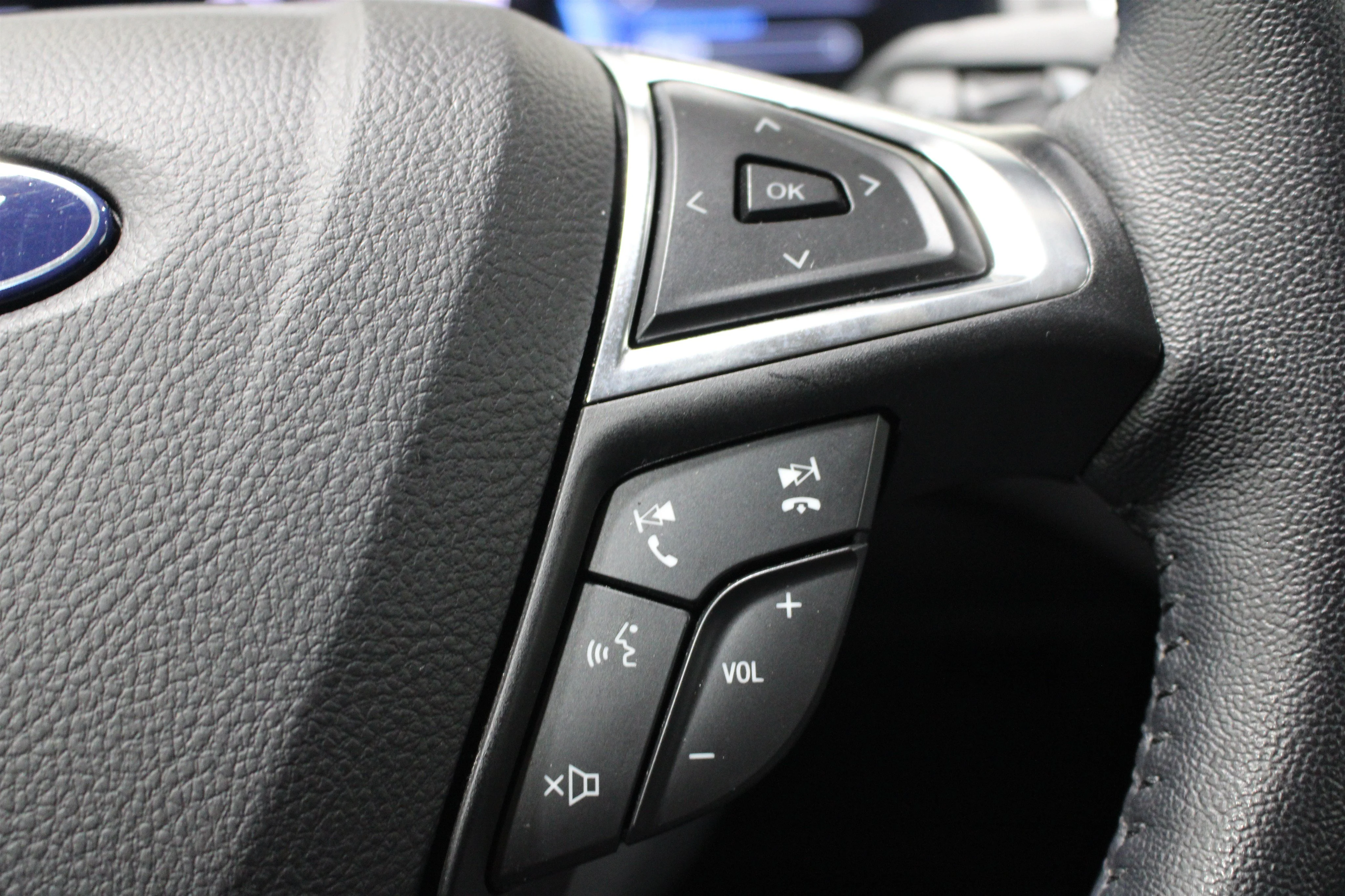 2024 Ford Edge SEL - Photo 13
