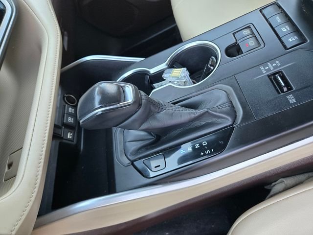 Used 2020 Red Toyota XLE image 15