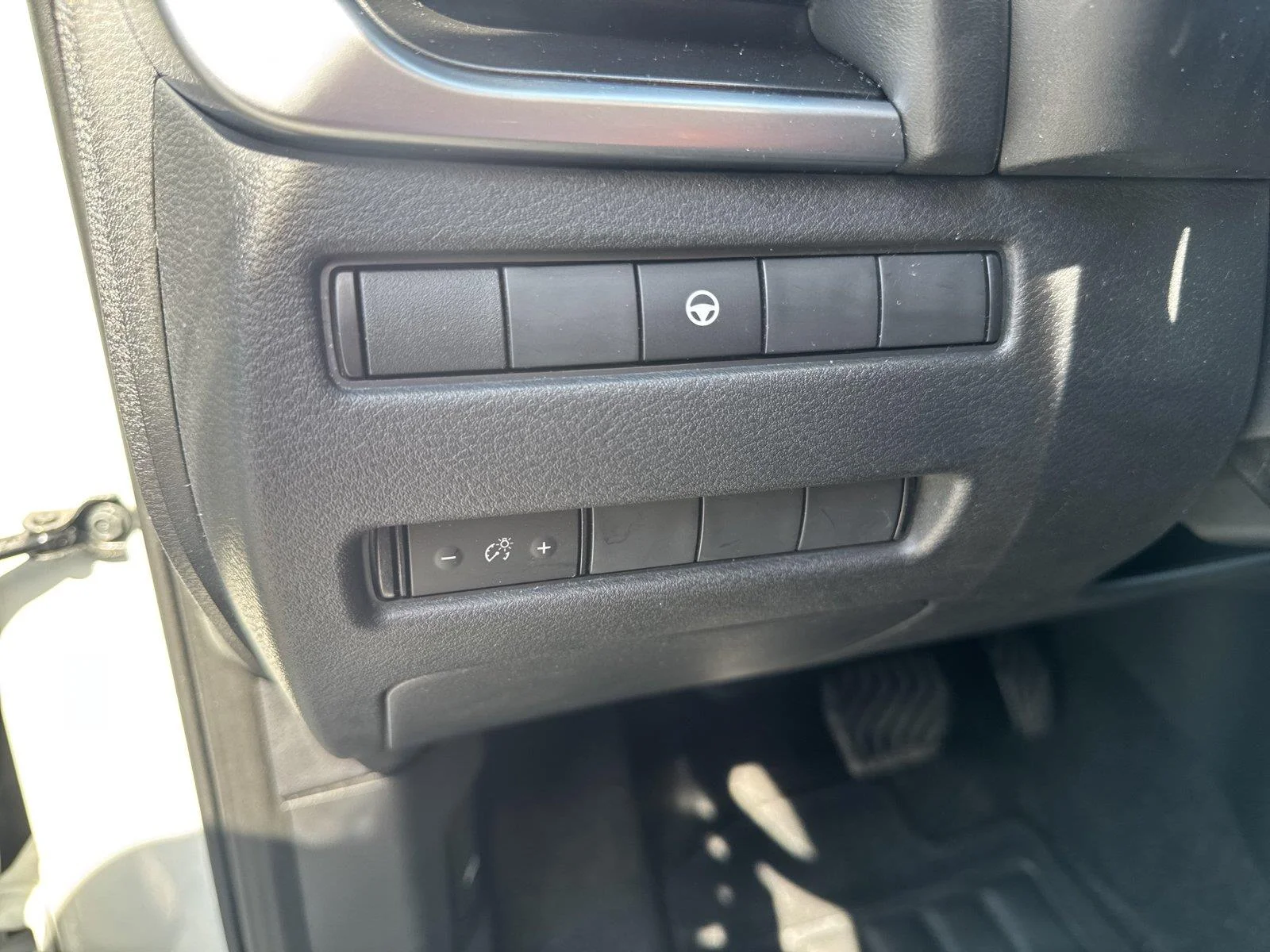 Used 2023 Pearl White Tricoat Nissan SV image 14