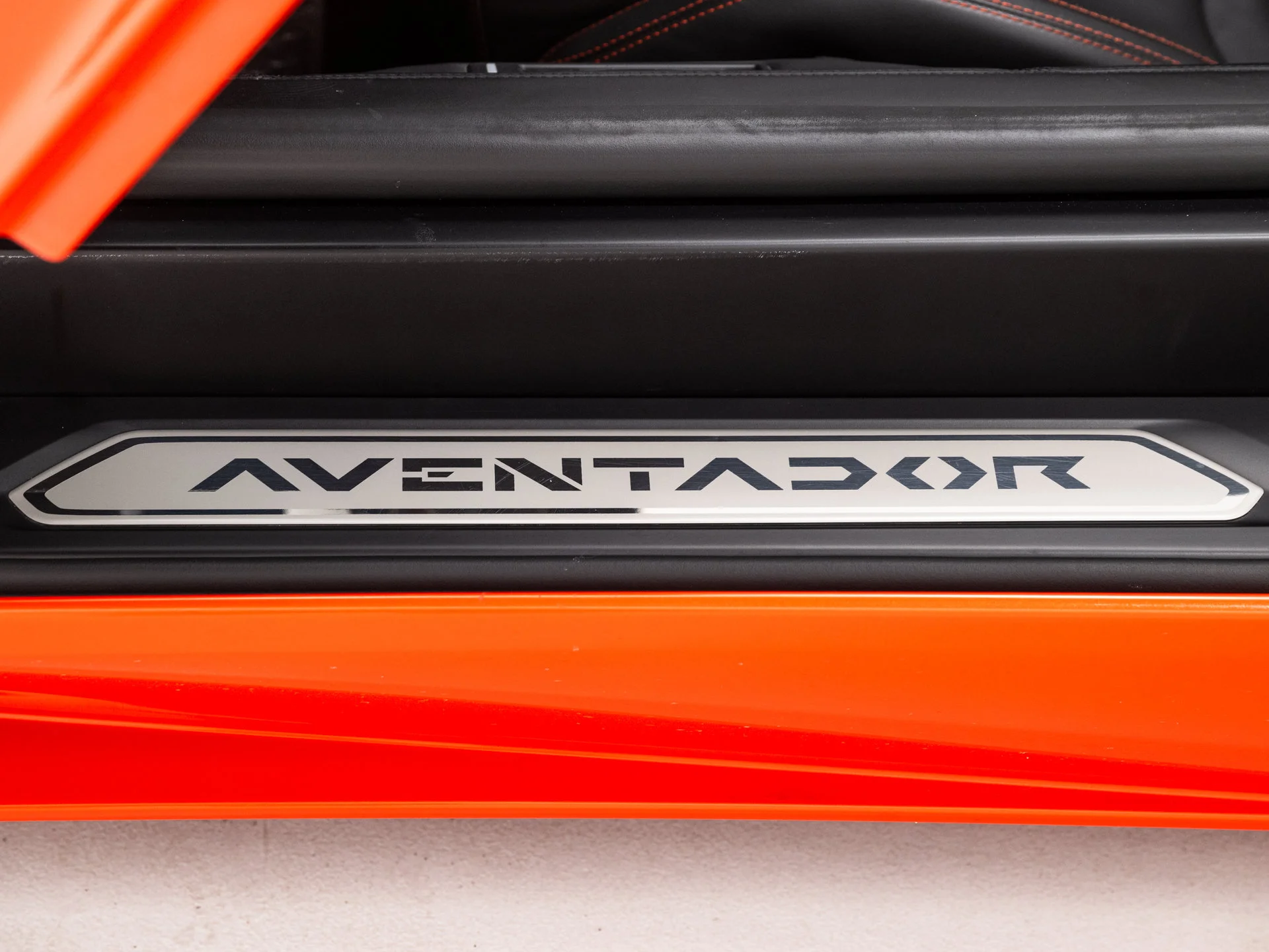 Used 2014 Arancio Argos Pearl Effect Lamborghini  image 35