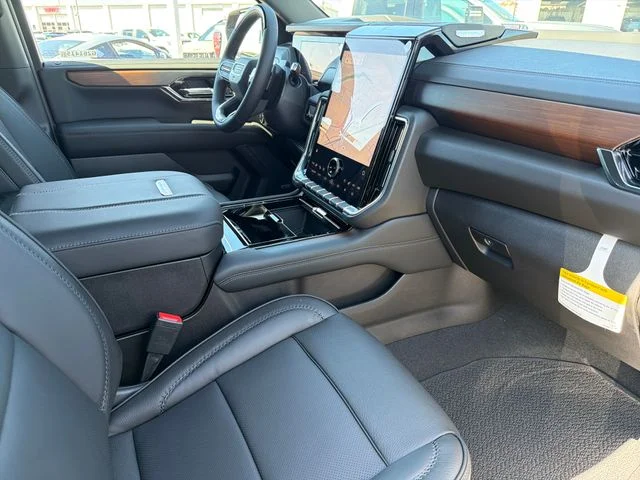 2026 GMC Yukon XL Denali - Photo 21