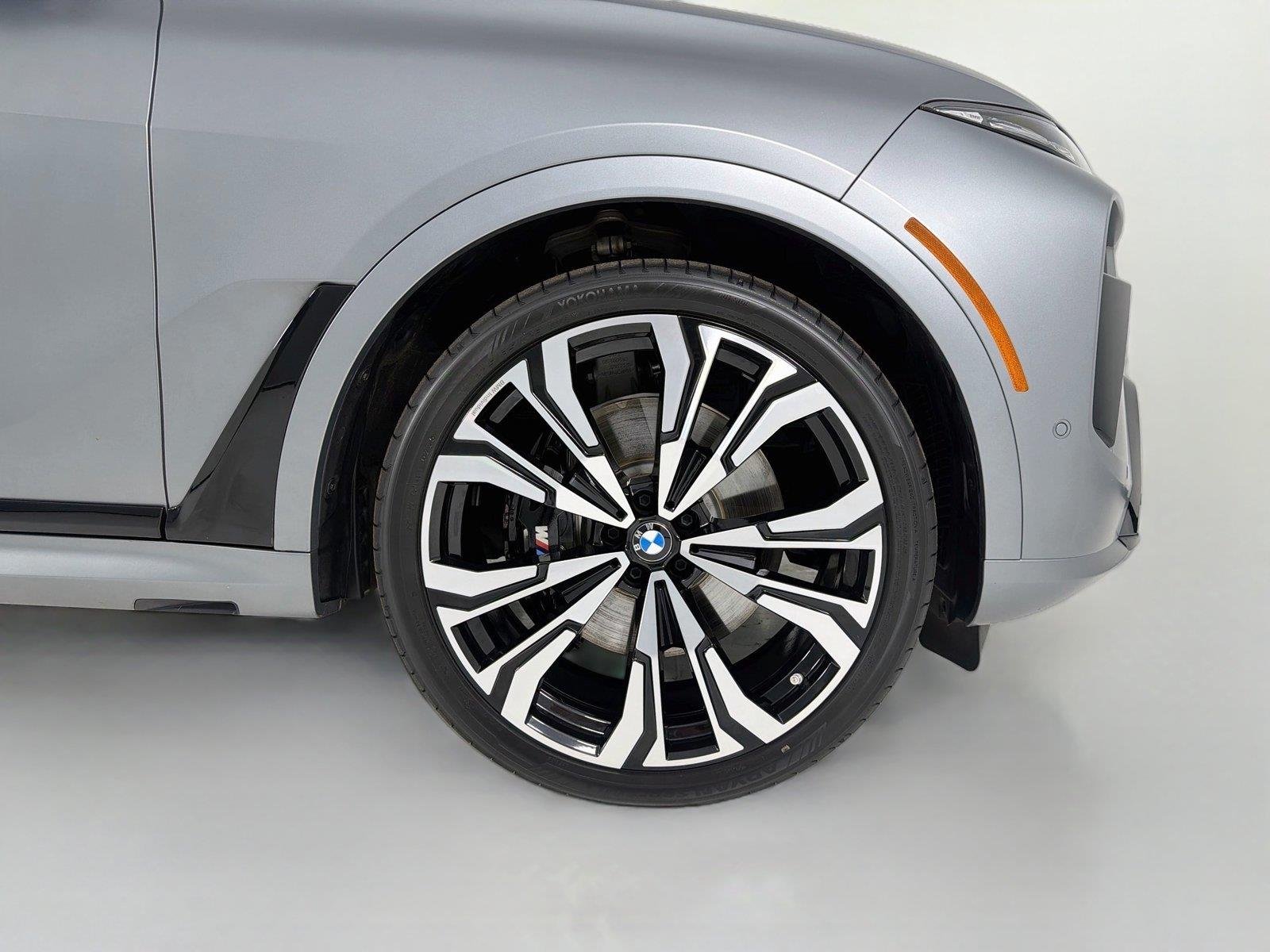 Used 2025 Frozen Pure Grey Metallic BMW M60i image 34