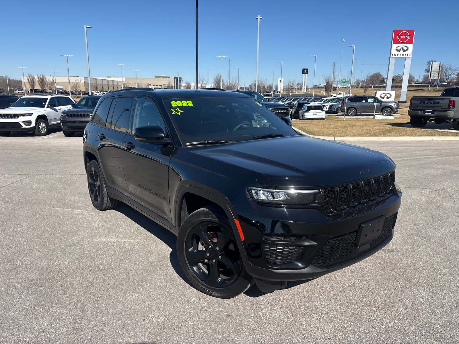 Used 2023 Jeep Grand Cherokee Altitude with VIN 1C4RJHAG9PC556959 for sale in Kansas City