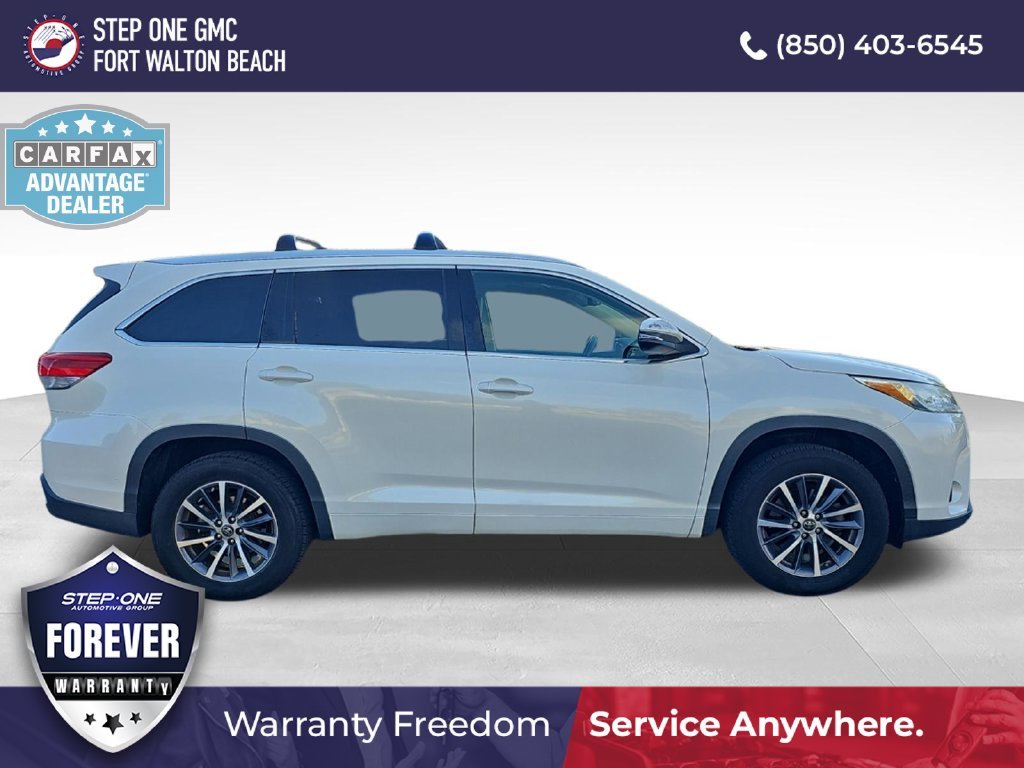 Used 2017 White Toyota XLE image 4