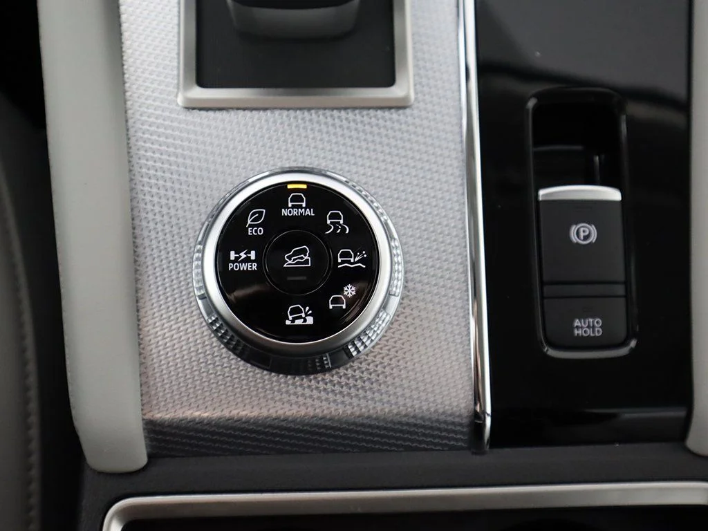 2025 Mitsubishi Outlander Plug-in Hybrid Platinum Edition - Photo 58