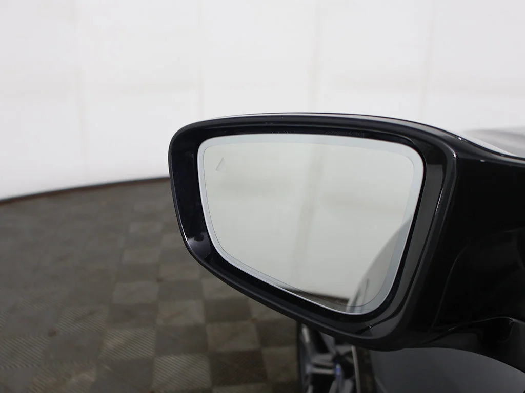 Used 2023 Gray BMW M50 image 38