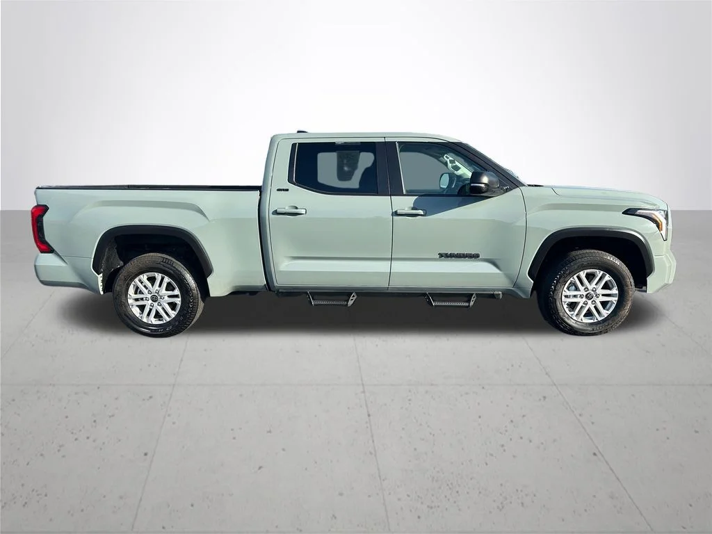 Used 2024  Toyota SR5 image 6
