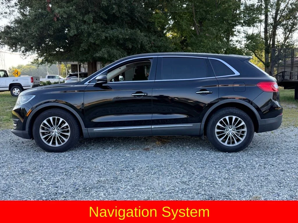 Used 2016 Black Lincoln Select image 9