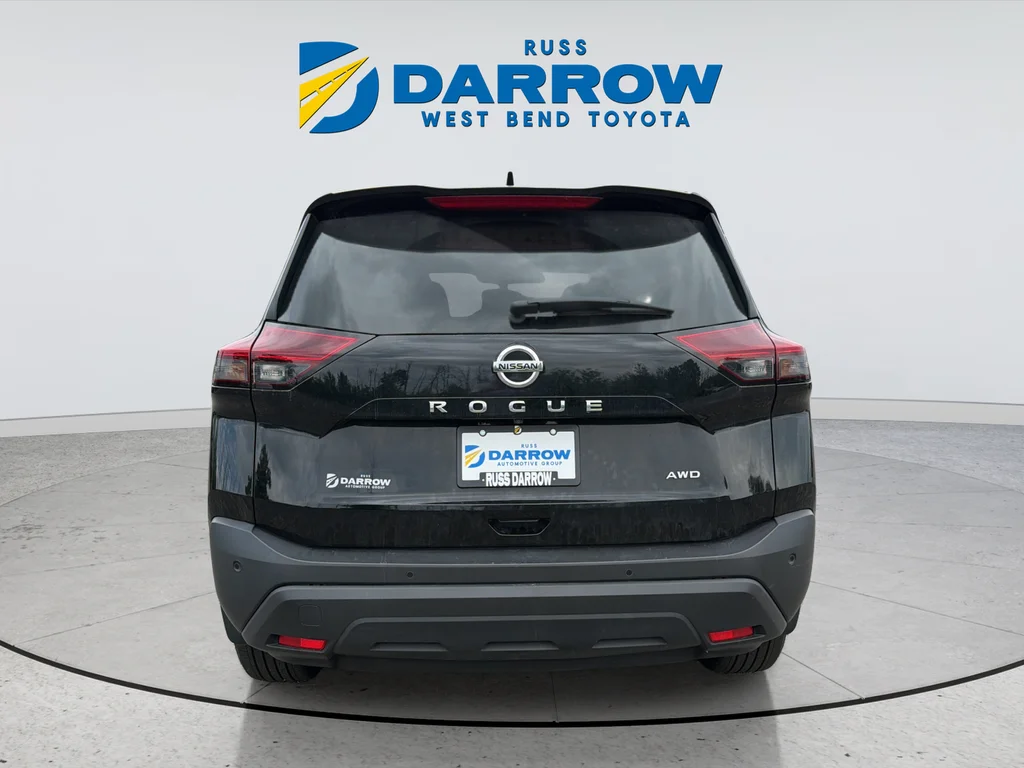 Used 2021 Black Nissan S image 8