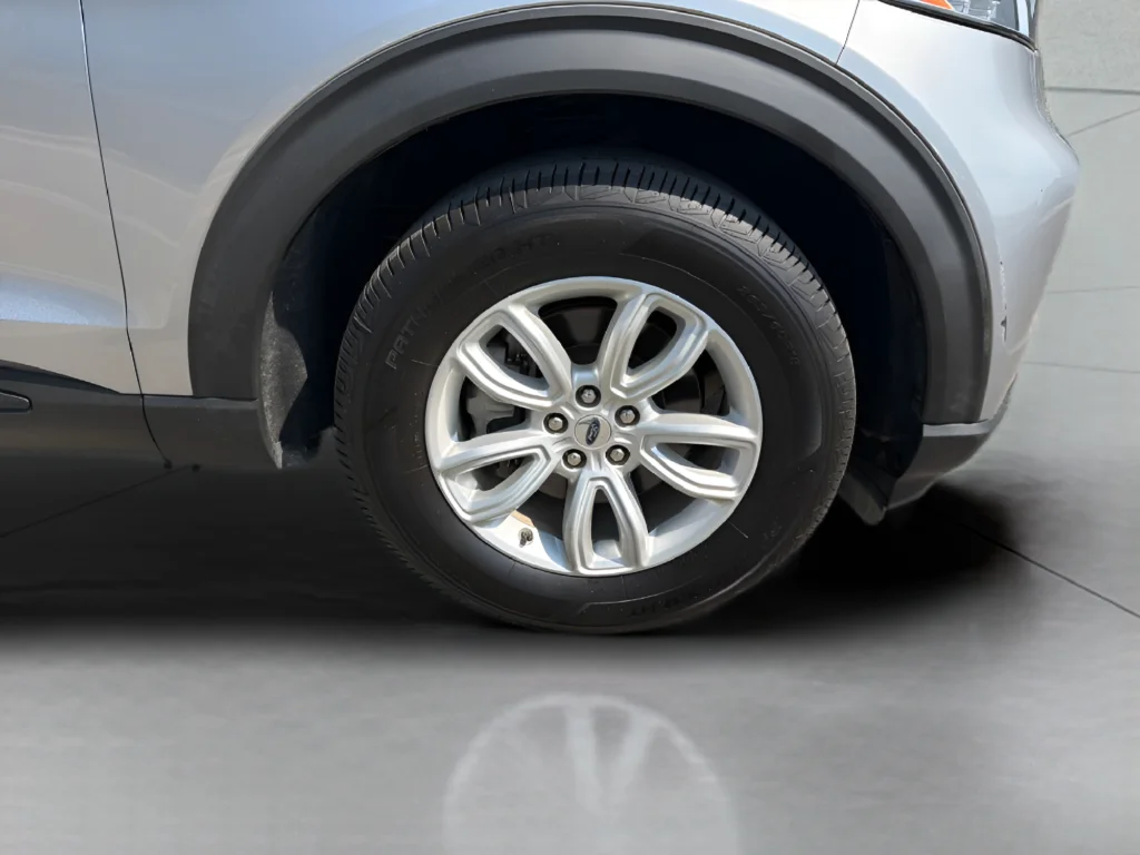 Used 2021 Silver Ford Base image 13