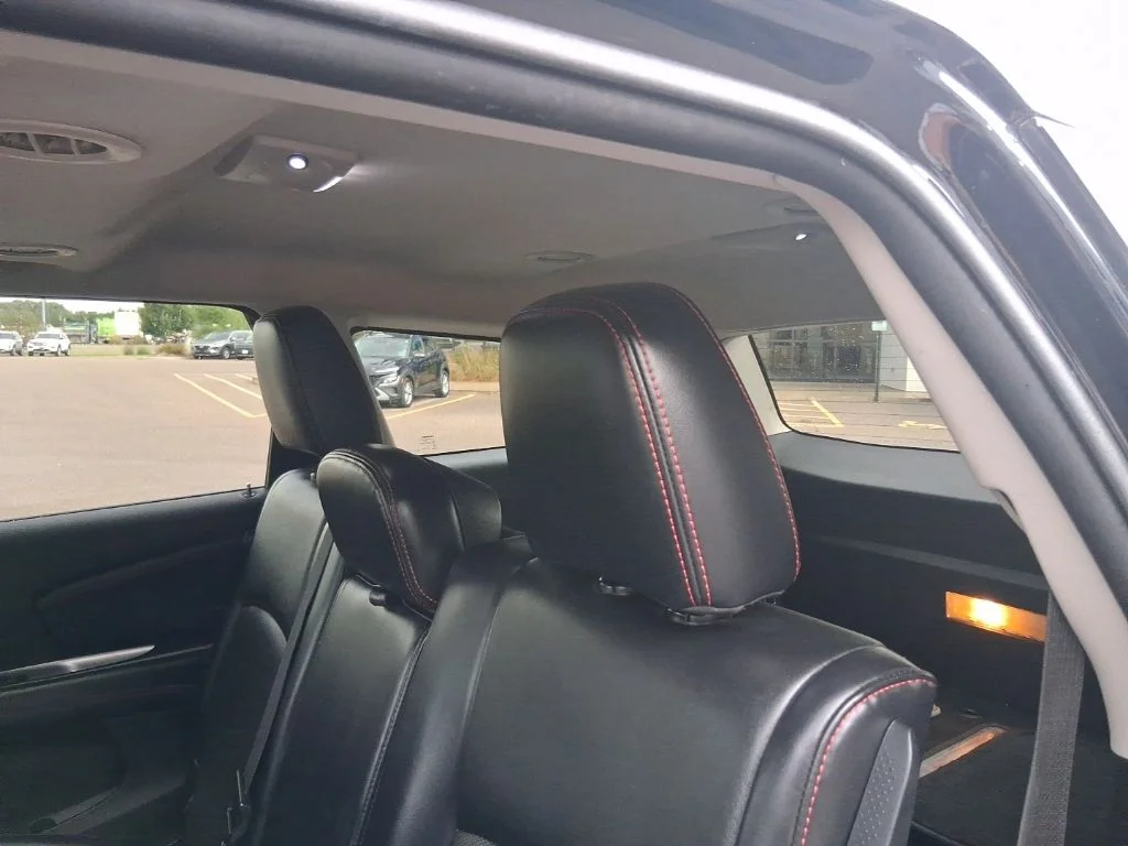 Used 2013 Brilliant Black Crystal Pearlcoat Dodge R/T image 33