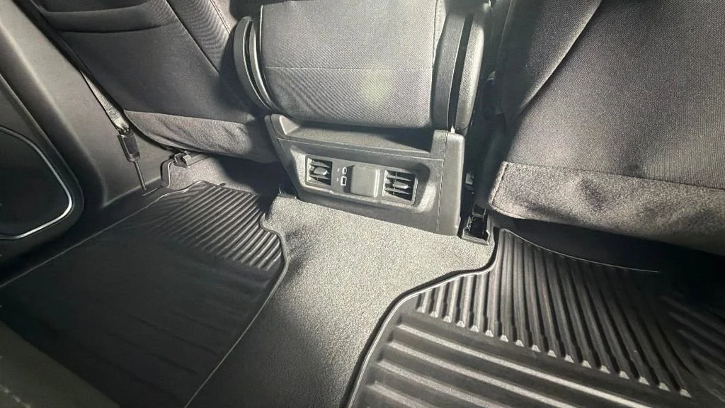 Used 2024 Sterling Gray Metallic Chevrolet LT image 30