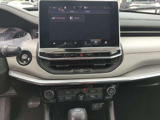 Used 2024 Gray Jeep Limited image 35