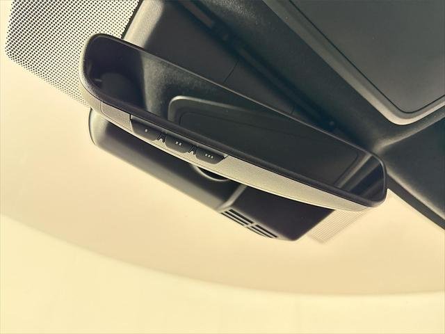 Certified Used 2025 BLACK Toyota  image 23