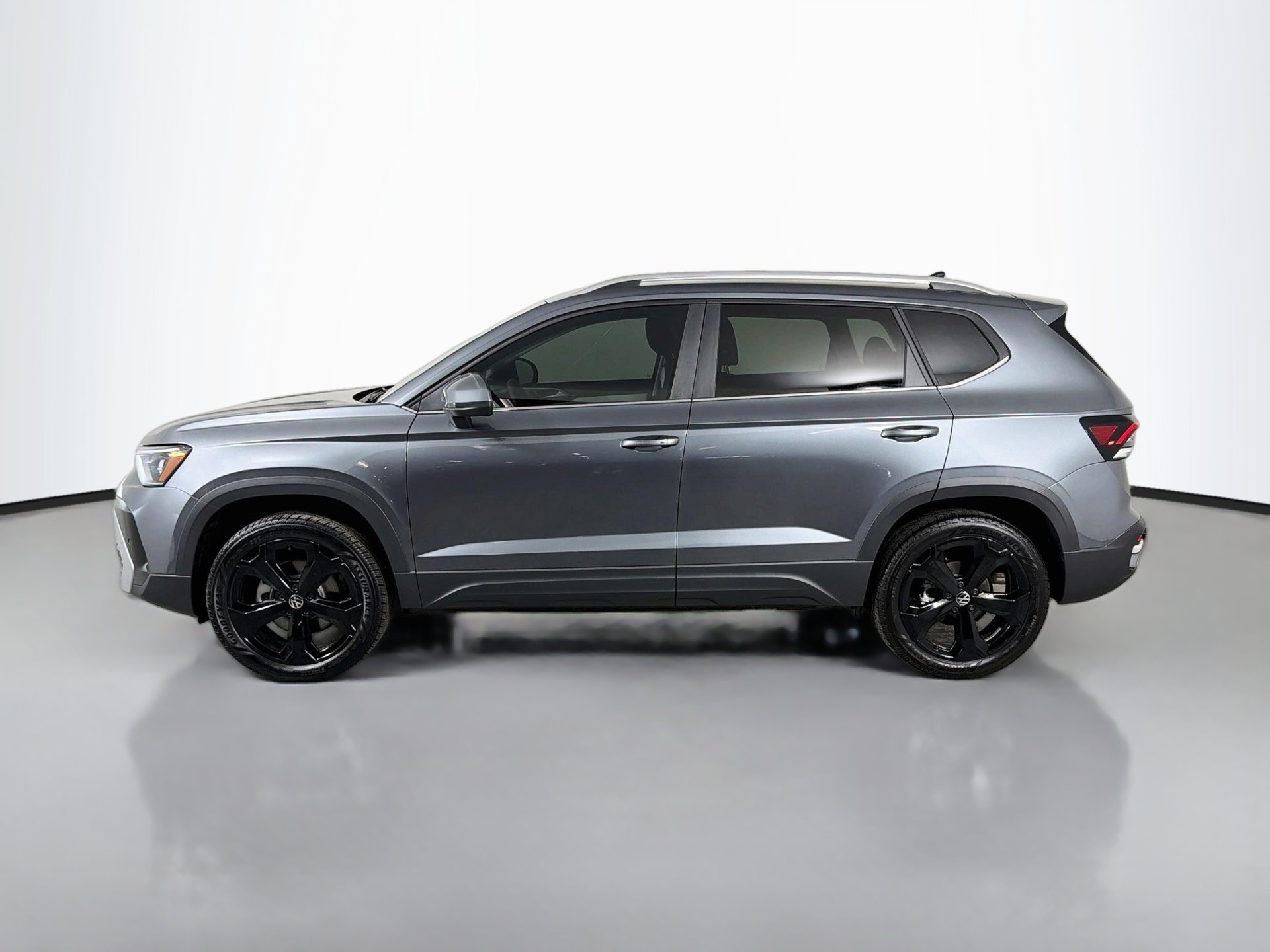 New 2027 Gray Volkswagen 1.5T SEL image 8