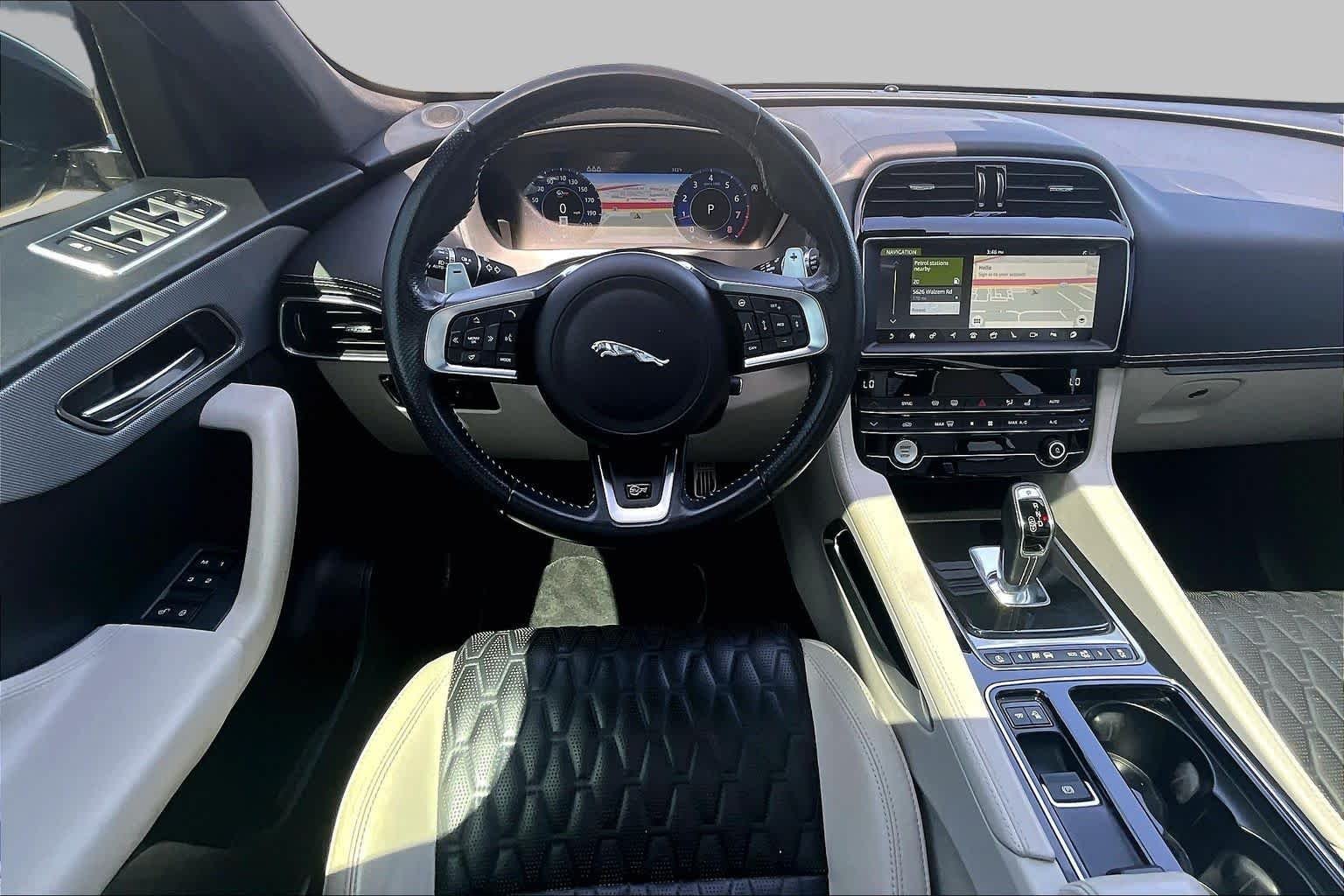 Used 2020 Eiger Grey Metallic Jaguar SVR image 6