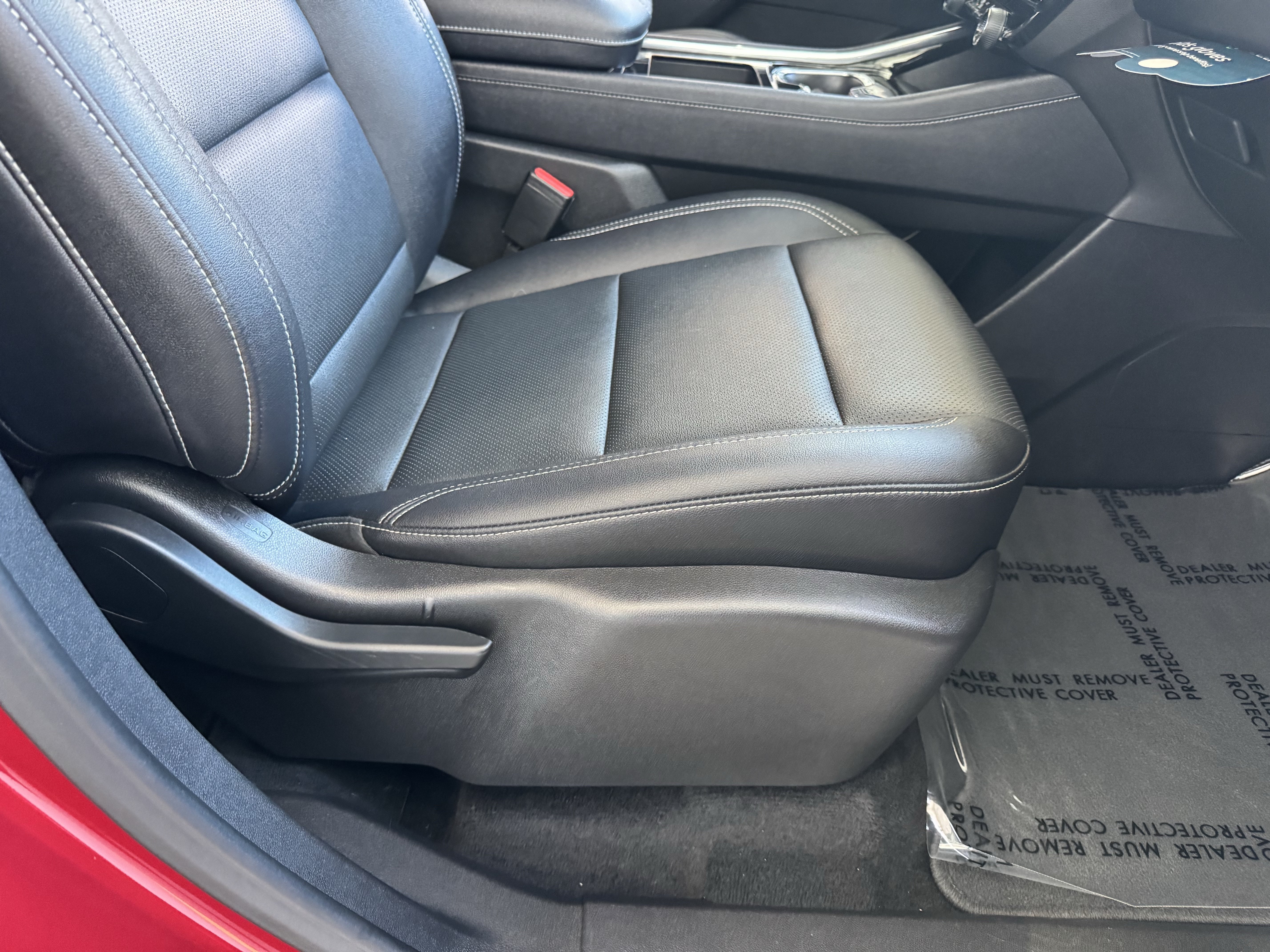 2025 Chevrolet Traverse LT - Photo 24