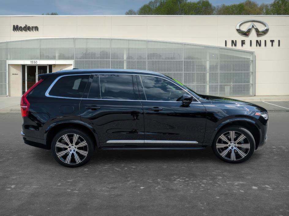 Used 2023 Onyx Black Metallic Volvo Ultimate image 3
