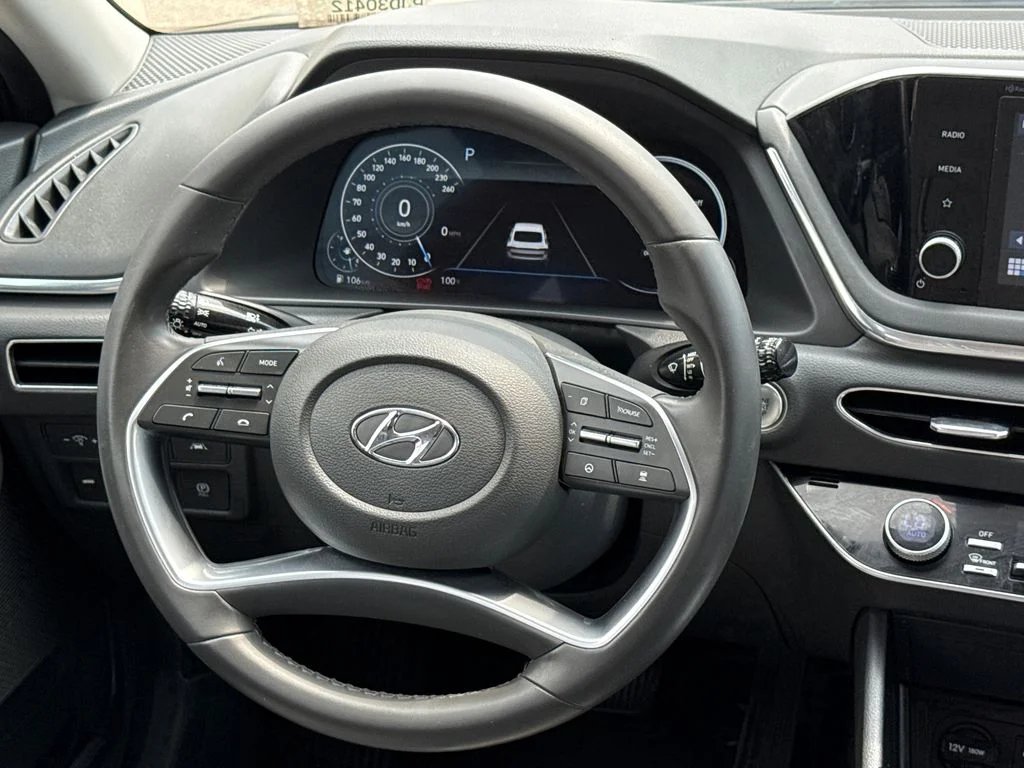 Used 2021 Gray Hyundai SEL image 12