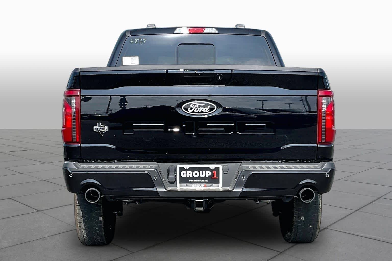 New 2026 Agate Black Metallic Ford XLT image 4